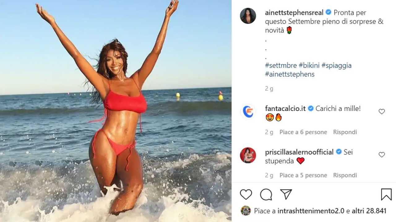 Ainett Stephens posa senza veli su OnlyFans: l'ex gatta nera fa