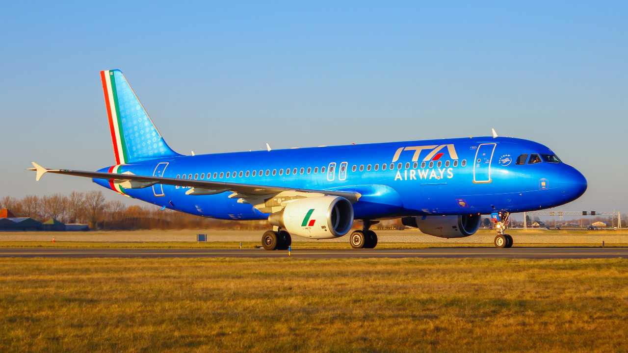 ITA Airways, check in solo in aeroporto fino al 23 febbraio: cosa cambia per chi vola?