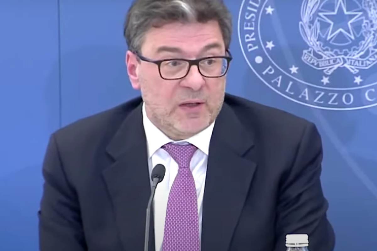 Canone Rai, come cambierà? Sarà collegato alle utenze telefoniche? Le ipotesi della riforma voluta da Giorgetti