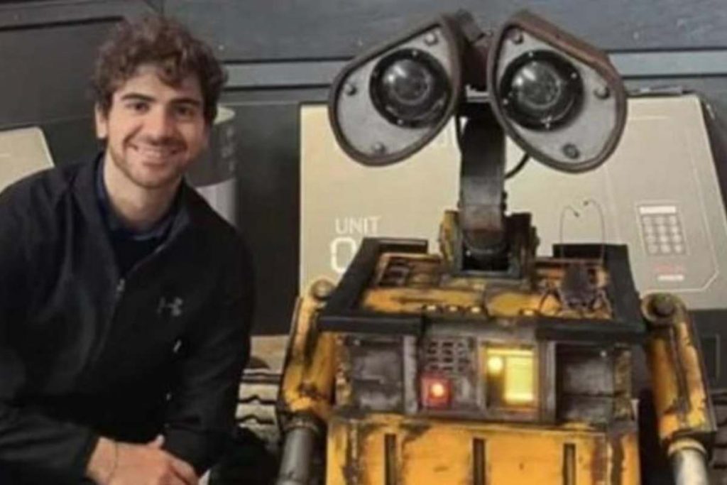 Andrea Troise sta raccogliendo soldi per poter studiare in America.