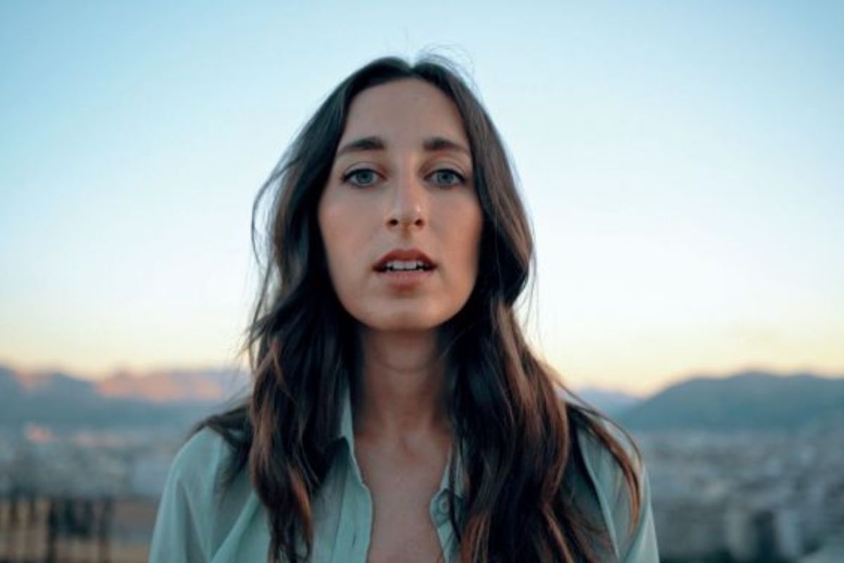 La cantautrice Aurora D'Amico ha riscosso consensi da parte di artisti, come i Coma Cose e Marco Mengoni.