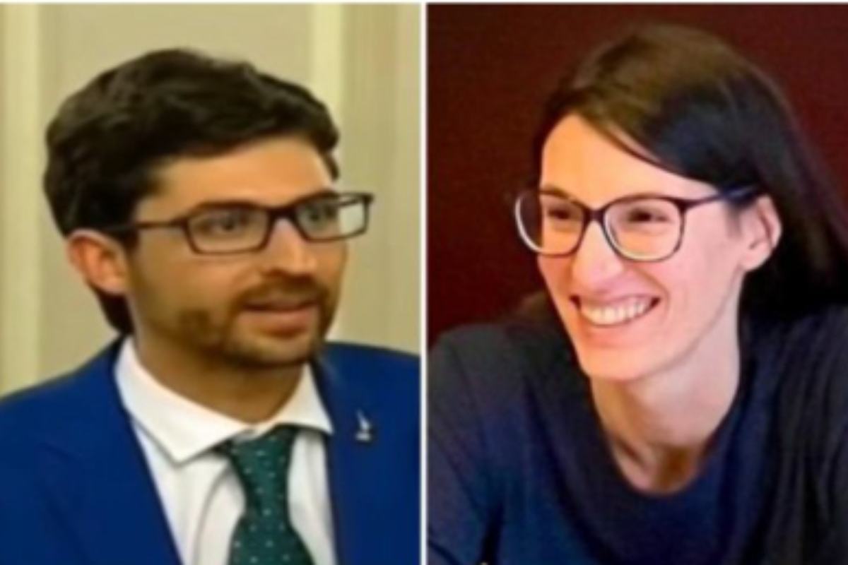 Marta Bruschi criticata dalla Lega per aver allattato suo figlio.