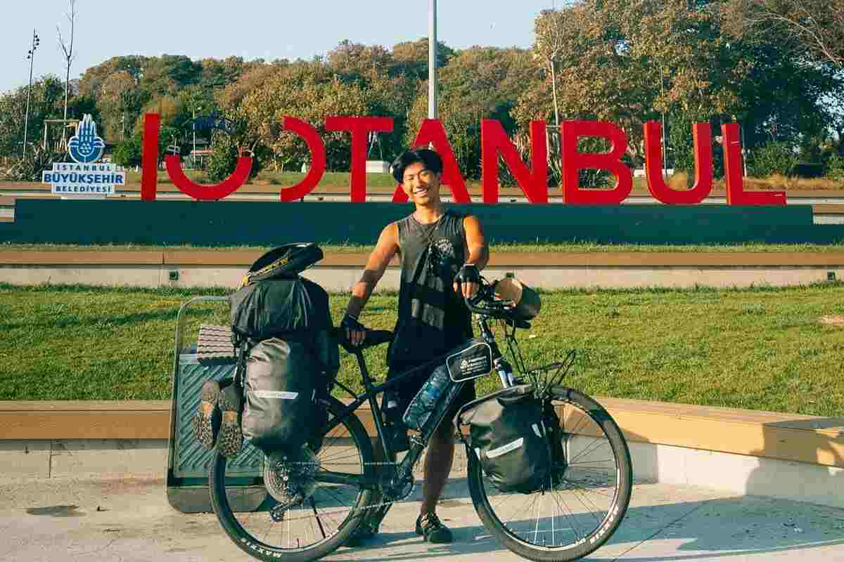 Tatsuya in bici su instagram